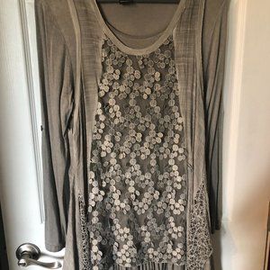 NWT Ladies Gray lacy tunic